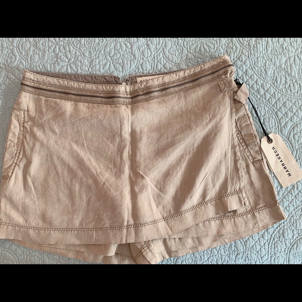 Brand New short skirt